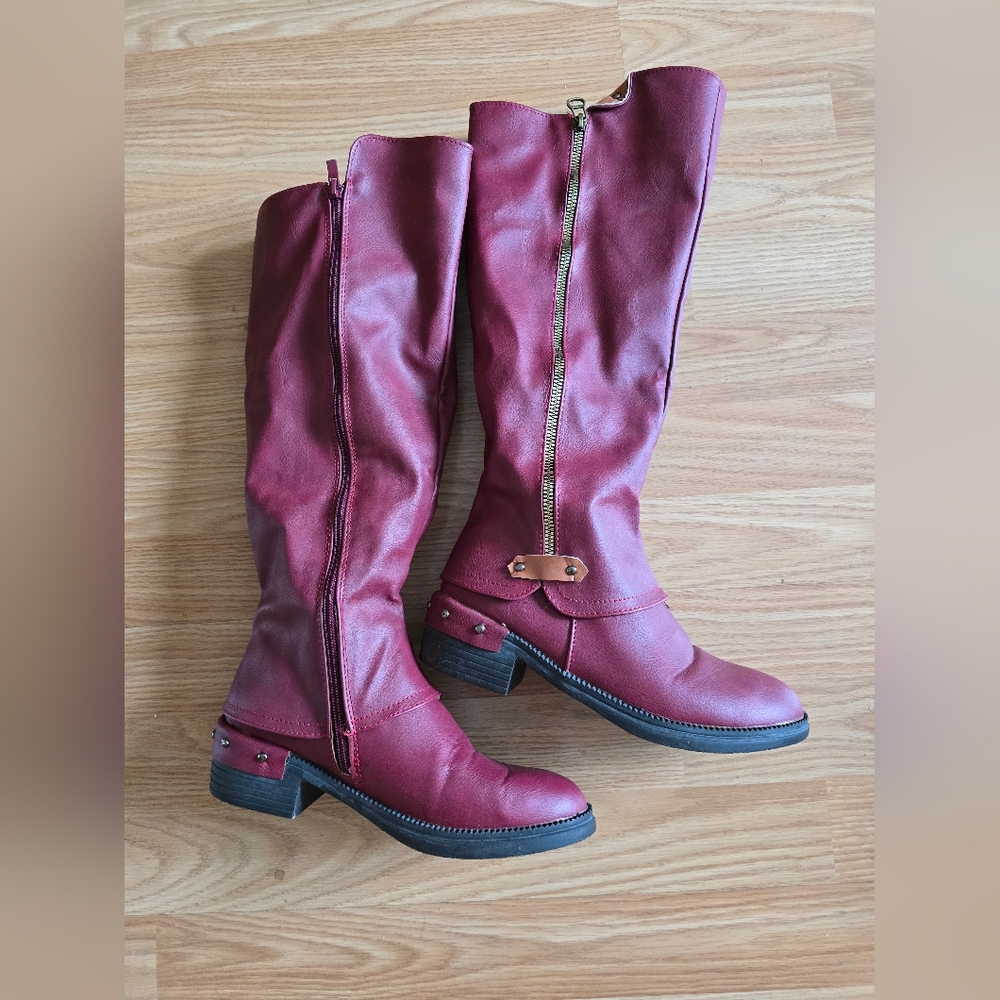 Stylish Burgundy Knee-High Boots.  Size 5.